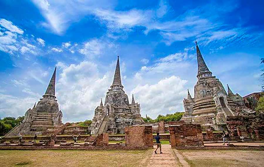From Bangkok: Tour Ayutthaya + Lunch + Spanish guide - From Bangkok To Ayutthaya: the ride that sets the pace