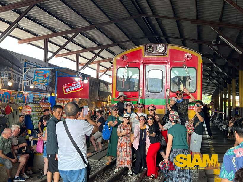 From Bangkok:Damnoen Floating Market and Railway Market Tour - Key Things You’ll Notice on This Bangkok Markets Tour