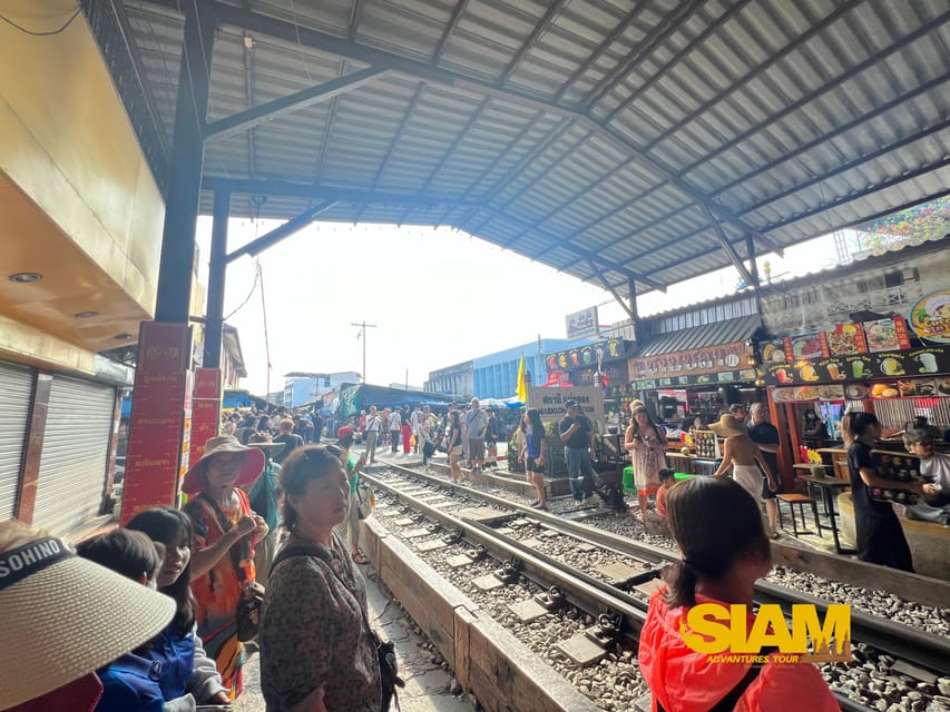 From Bangkok:Damnoen Floating Market and Railway Market Tour - Should you book this Bangkok day trip or not?
