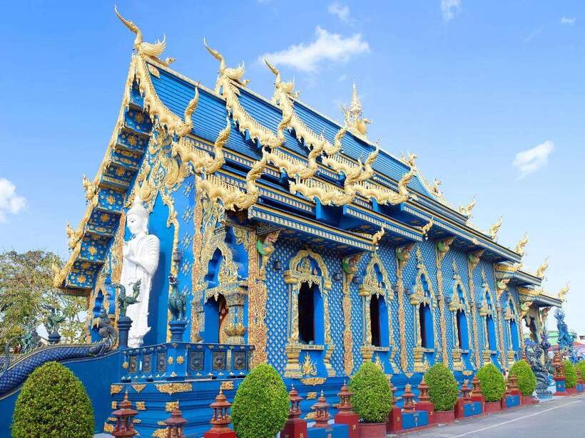 From Chiang Mai: Chiang Rai Famous Temples Guided Tour - Baan Dam Museum / Black House: Dr. Thawan Duchanee’s World
