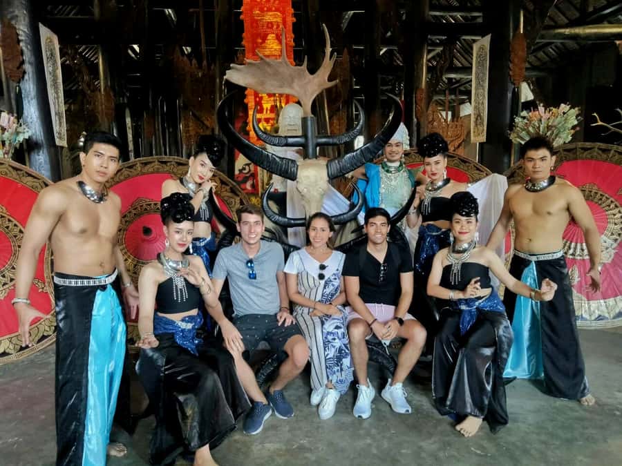From Chiang Mai: Customize Your Own Private Chiang Rai Tour - Temple classics: White Temple, Blue Temple, and Black House