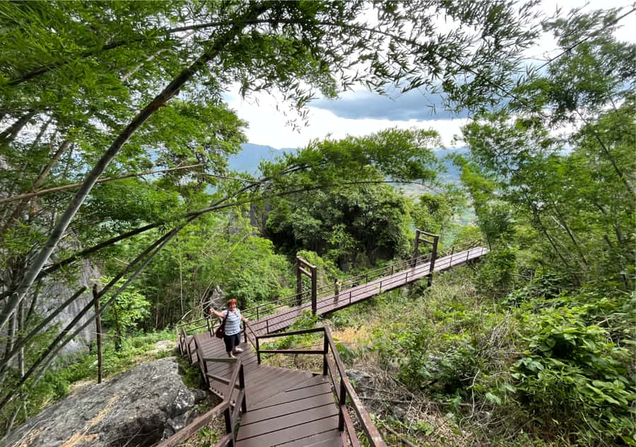 From Chiang Mai: Lampang Summit & Springs - Lunch near Lampang: simple food that keeps the day moving
