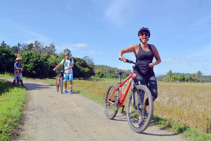 From Chiang Mai: Mae Taeng Valley Hike & Bike Day Trip - Lunch in Mae Taeng: Thai Food at a Restaurant or Private House