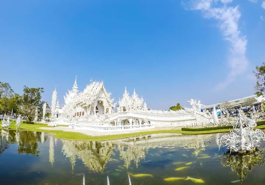 From Chiang Mai: White Temple & Golden Triangle Day Trip - Mekong Long-Tail Boat Ride: The Short Segment That Feels Like a Break