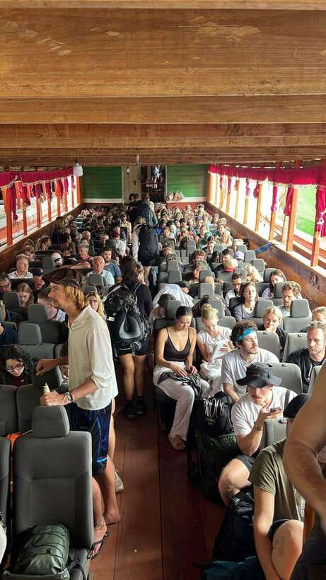 From Chiangrai: Slow Baot to Loas (Luangprabang) 2-Day Tour - Day 2: Pakbeng to Luang Prabang and the arrival reality