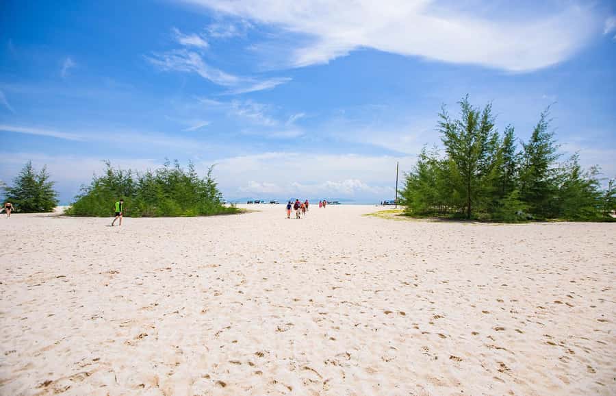 From Khao Lak: Bamboo & Phi Phi Islands, & Maya Bay Day Trip - Maya Bay: The Famous Beach Moment, Minus the Fantasy
