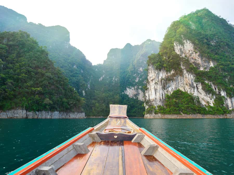 From Khao Lak/Khao Sok: Cheow Lan Lake and Emerald Pool Tour - Lunch with a lake view: Thai food, plus time to relax and kayak