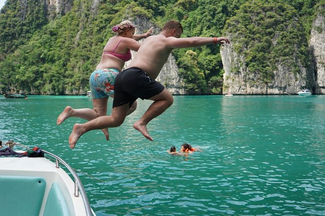 From Khao Lak : Phi Phi Islands Adventure Day Trip with Lunch - Ko Phi Phi Le Snorkeling: The Main Reef Moment