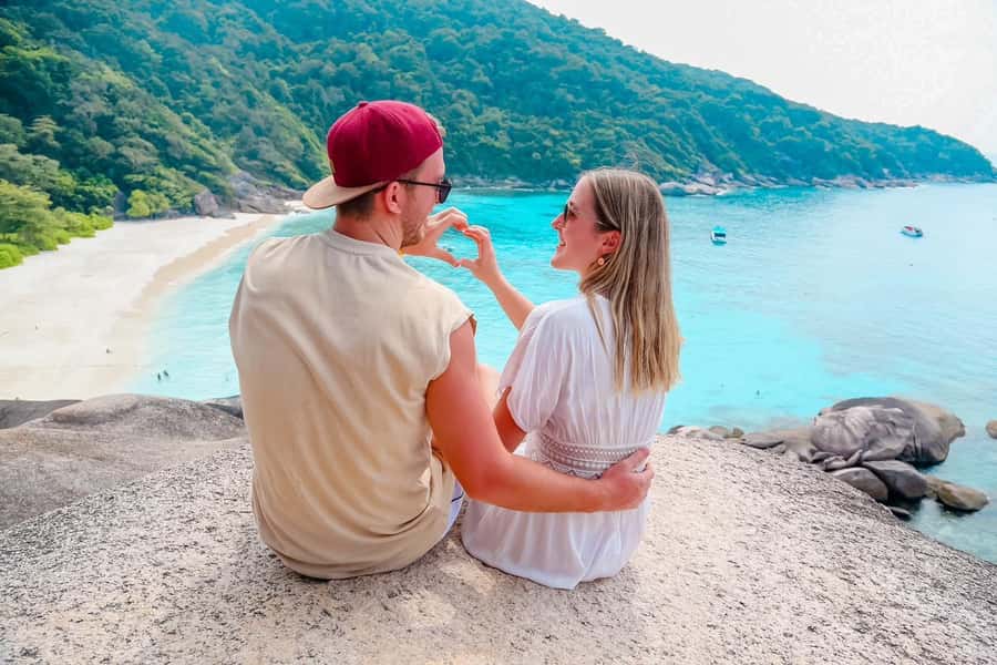 From Khao Lak: Similan Islands Day Trip with Snorkeling - Khao Lak pickup and Thap Lamu Pier: the morning rhythm