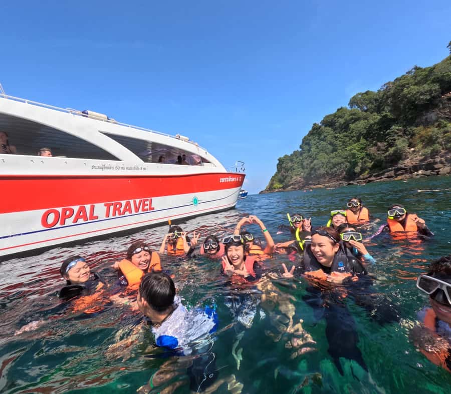 From Koh Lanta: Koh Rok and Koh Ha Day Tour-Queen of Andaman - From Ko Lanta to the pier: how the 6-hour day stays on track