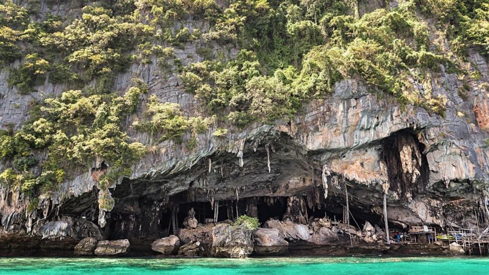 From Krabi: Phi Phi Early Bird & 4 Islands by Speedboat - Chicken Island and Poda Island: sand-time after the photos
