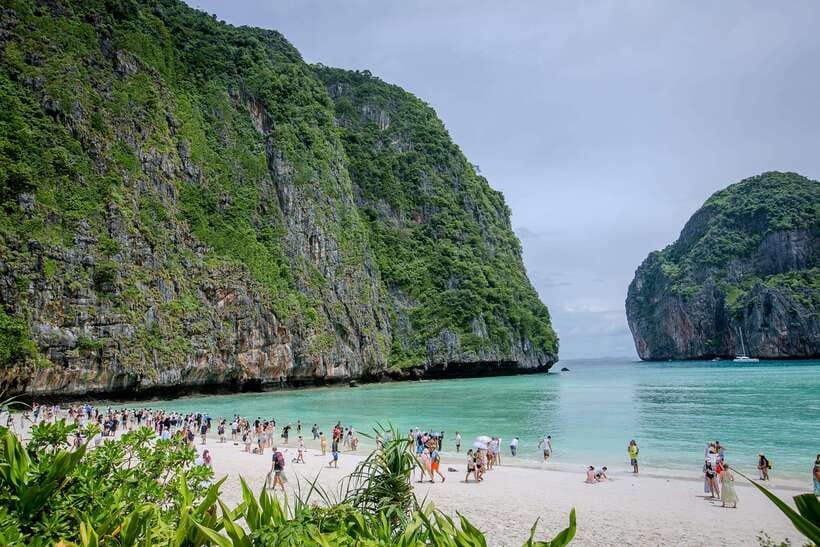 From Phi Phi: Island Tour to Maya Bay with Snorkeling - Sunset plus bioluminescent plankton: the finale depends on timing