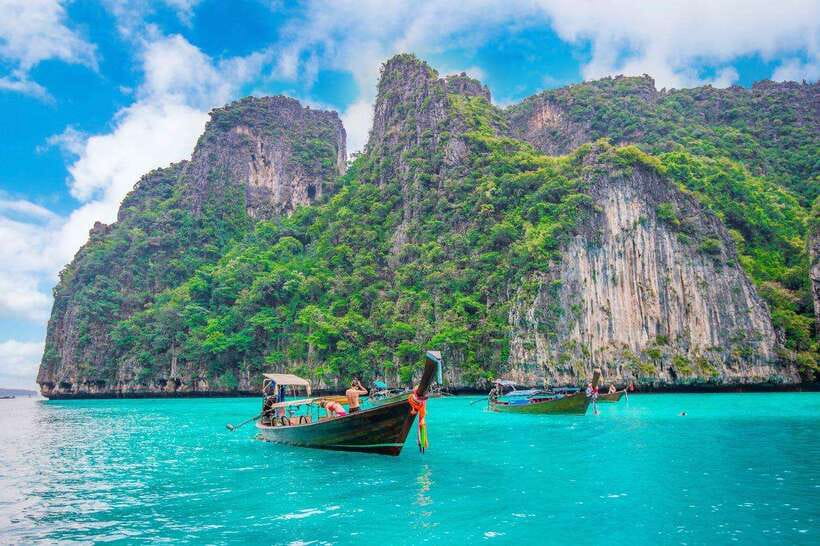 From Phi Phi islands: Phi Phi, Maya Area by longtail Boat - Timing Maya Bay: early morning or sunset changes the whole vibe