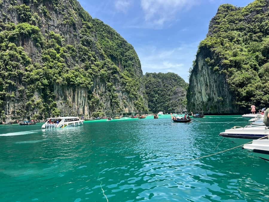 From Phi Phi : One Day Trip by speedboat with Lunch - Key highlights worth aiming for