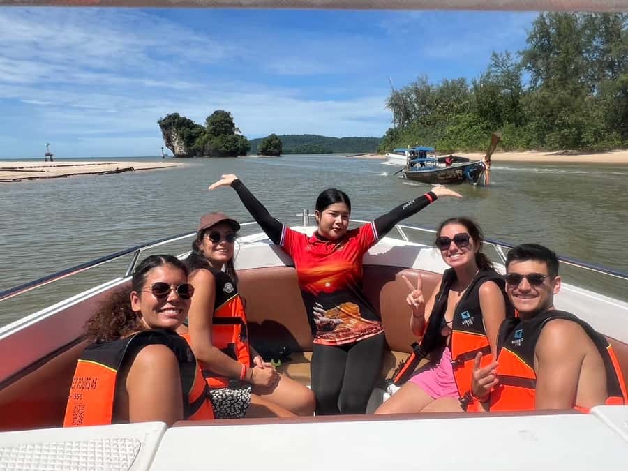 From Phi Phi : One Day Trip by speedboat with Lunch - Viking Cave and Loh Samah Bay: quick stops that set the tone