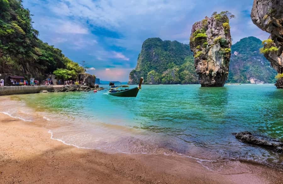 From Phuket: James Bond Island by Speedboat on Day Trip - Panak Island to Hong Island: limestone showpieces and 75 minutes of canoe time