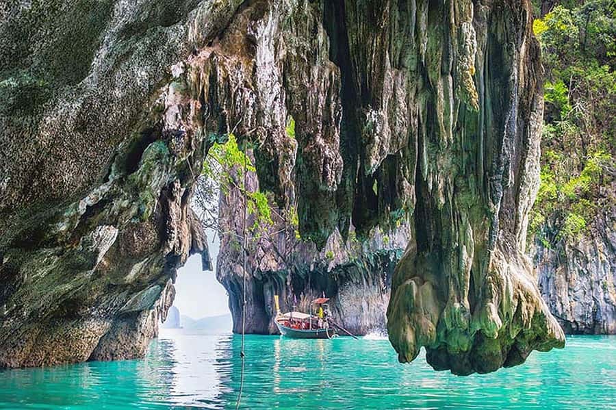 From Phuket: James Bond Sunset Boat Tour & Canoe Adventure - Koh Hong’s pacing: why the humor and guide teamwork matter