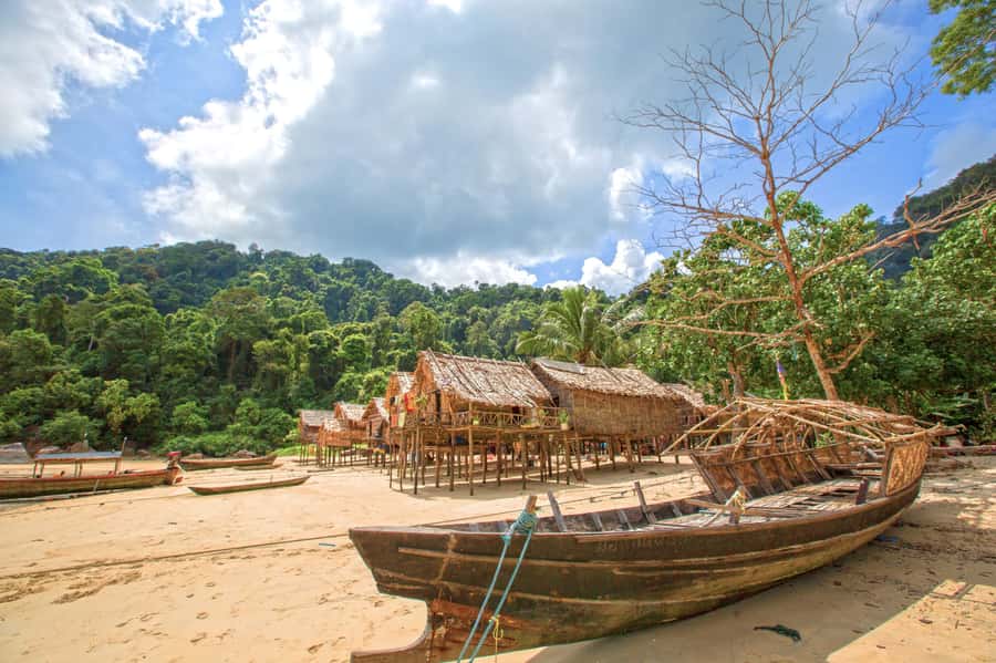 From Phuket/Khaolak: Surin Islands Snorkeling Day Trip - Meeting the Moken: a cultural stop with photo time and shopping