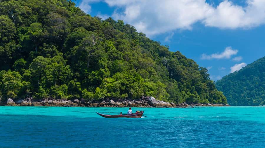 From Phuket or Khaolak: Surin Islands Day Trip - After lunch snorkeling: Mae Yai Gulf and Tao Gulf reef time