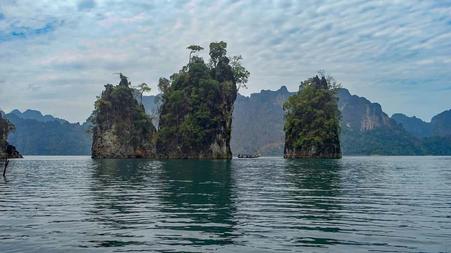 From Surat Thani : Khao Sok Private Boat Tour - Khao Sam Kloe (Three Friends Mountain): Photos With Real Depth