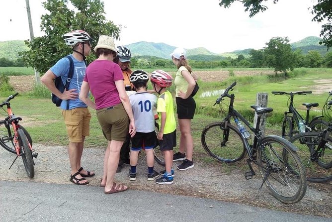 Full Day Cycling tour to Sukhothai Historical Park - The 32 km ride: rice paddies, dirt roads, and the 24-speed bike