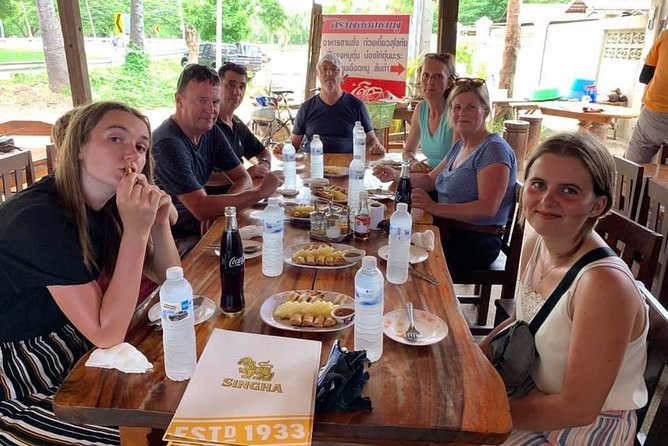 Full Day Cycling tour to Sukhothai Historical Park - Group size, guide style, and how the day stays relaxed