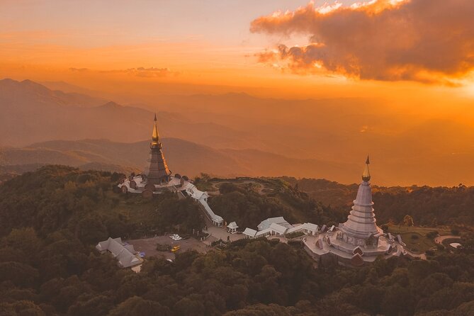Full-Day Doi Inthanon National Park Tour with Trek and Pagodas - The Doi Inthanon summit stop: short time, big payoff if visibility is good