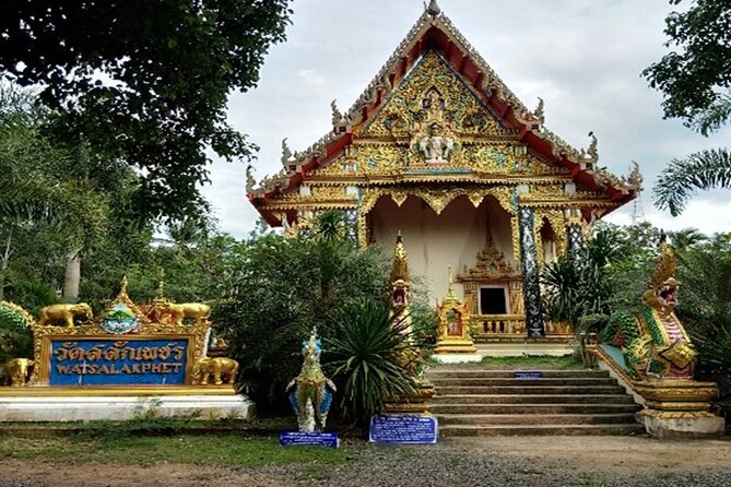 Full-Day Koh Chang Tour with Lunch - Salak Phet temple and lunch: a calm cultural reset