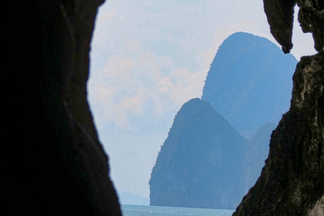 Full-Day Private James Bond Island Speedboat Charter by V.Marine Tour - Ko Panyi: lunch in a village built on stilts