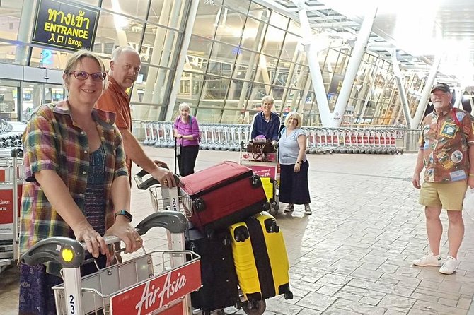 Fullday Private Tour Guide Service with Thai LUNCH in & around Bangkok(8 Hours) - Wat Saket (Golden Mount) and Lumpini Park: temples plus breathing room