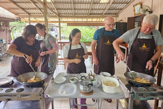 Fun Thai Cooking Class near Bangkok - Key highlights you’ll care about