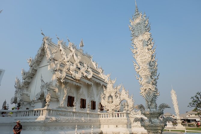 Golden Triangle, White, Black, Blue Temple Full Day Tour From Chiang Mai - Baan Dam Black House Museum: Northern Thai Rooms, Dark Contemporary Ideas