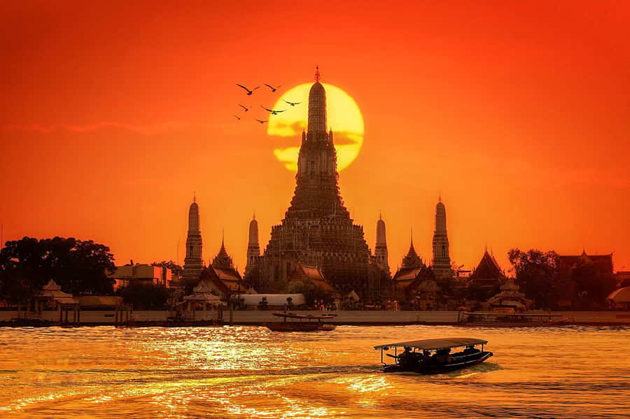 Grand Palace, Wat Pho, and Wat Arun: Guided Tour in Spanish - Quick hits before you go