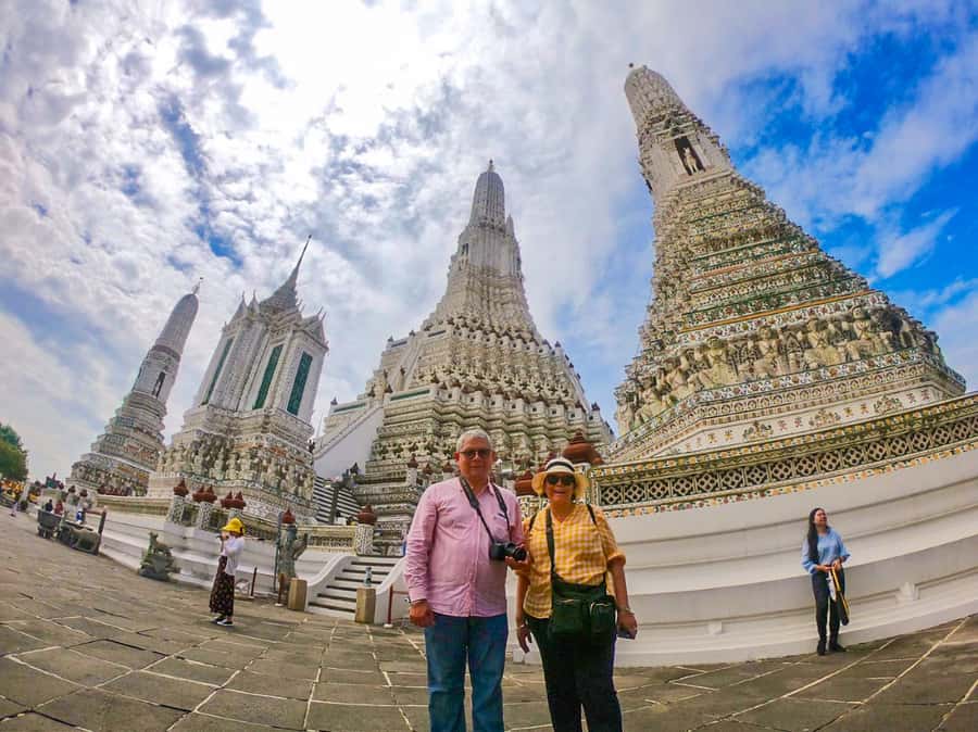 Grand Palace, Wat Pho, and Wat Arun: Guided Tour in Spanish - The boat crossing: a breather that also sharpens the city view