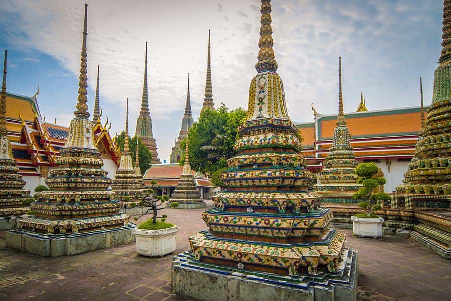 Grand Palace, Wat Pho, and Wat Arun: Guided Tour in Spanish - Price and value: what you really get for $109 per person