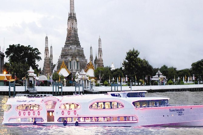 Grand Pearl Dinner Cruise: Dining & Live Performances - The Welcome at 19:15: Fruit Cocktail, Seating, and First Vibes