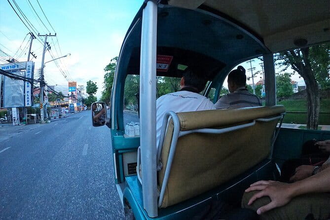 Guided Chiang Mai City Night Tour by EV Tram - Smart pacing: the route starts at Three Kings Monument (6:00 pm)