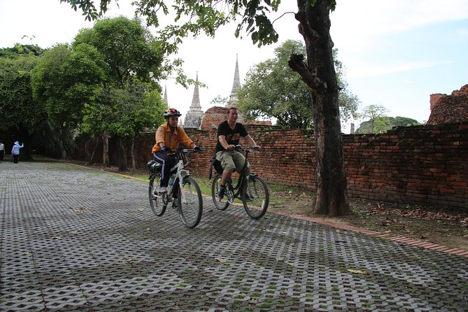 Half-Day Ayutthaya City Cultural Bike Tour - Wat Phra Sri Sanphet: the royal palace-era anchor stop