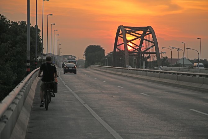 Half-Day Ayutthaya Sunset Bicycle Excursion - Stop 3: Wat Lokayasutharam (Reclining Buddha) and the Quiet-After-Dark Feeling