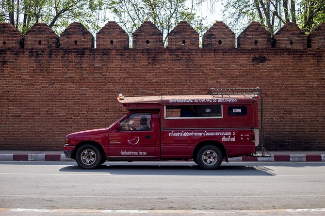Half Day Chiang Mai City and Cultural by TukTuk, Samlor & Red car (Private Tour) - Wat Phan Tao: Teak Lanna Architecture You Can Actually See