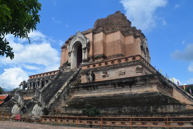 Half Day Chiang Mai City and Cultural by TukTuk, Samlor & Red car (Private Tour) - Tha Phae Gate: The Old Walled City’s Main Entrance