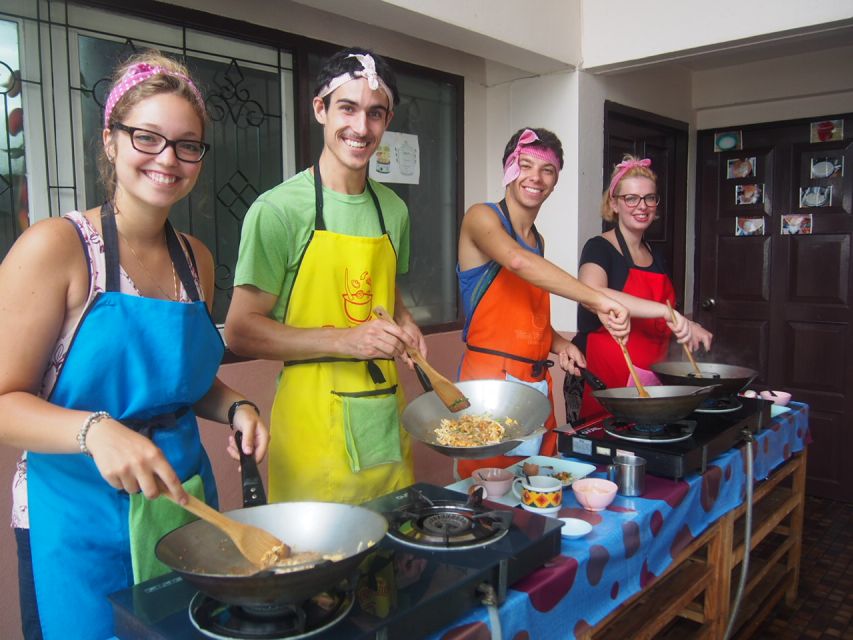 Half-Day Cooking Class with Market Tour - Cooking in their home sweet home (and why that matters)