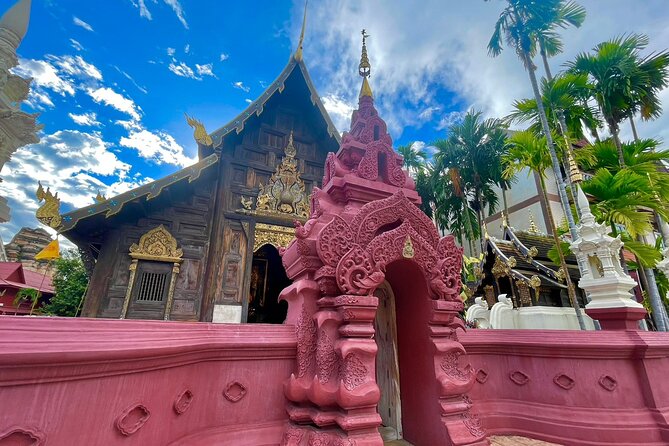 Half day Doi Suthep Temple and city temples (Private tour) - Wat Chedi Luang Varavihara: Big Stupa, Emerald Buddha Connections