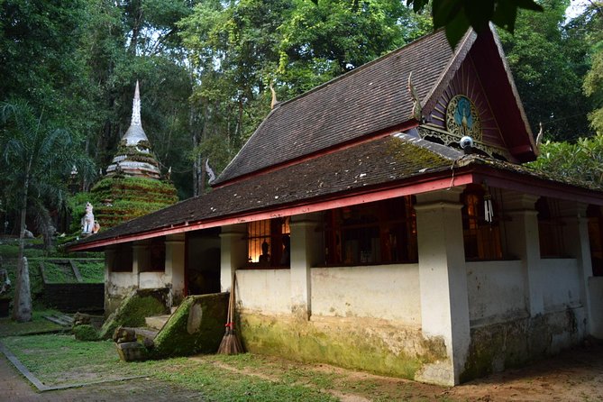 Half Day Doi Suthep Temple and short trekking on monk trail (Private Tour) - Timing and logistics: a smooth 4-hour half day in Chiang Mai