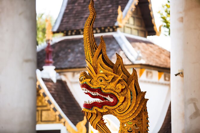 Half-Day Private Night Tour by Tuk Tuk in Chiang Mai City - Wat Phra Singh Woramahawihan: Northern Thai Style and Garden Detail