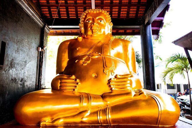 Half-Day Private Night Tour by Tuk Tuk in Chiang Mai City - Markets at Night: Muang Mai or Warorot for Food, Fruit, and Cheap Finds