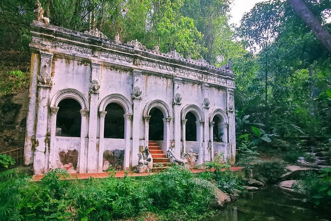 Half Day Umong Temple and Monk Chanting at Doi Suthep Temple ( Private tour) - What to wear and how to behave at temples
