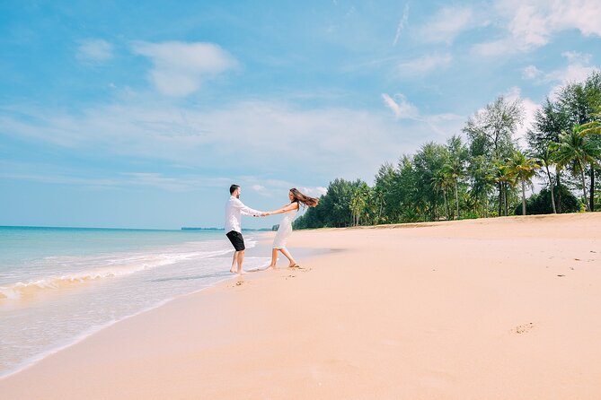 Holiday photoshoot in Khao Lak - Khao Lak Lighthouse for a stronger, different photo mood