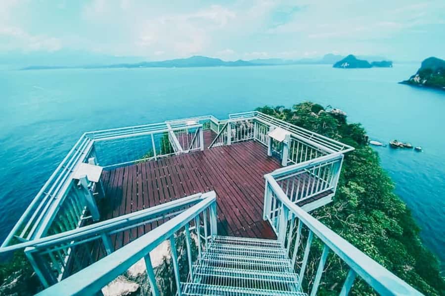 Hong Island Tour by Speedboat - The Speedboat Ride: Fun, Fast, and a Little Sun-Forward
