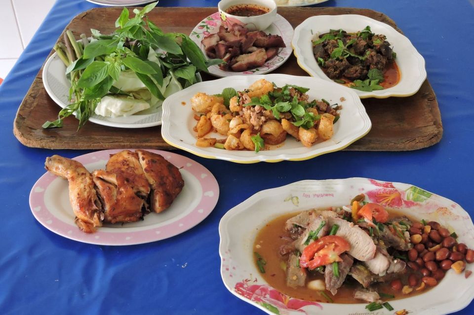 Hua Hin: Eat Like a Local Thai Food Tour - Northern Thai (Chiang Mai style) dishes that go beyond pad thai